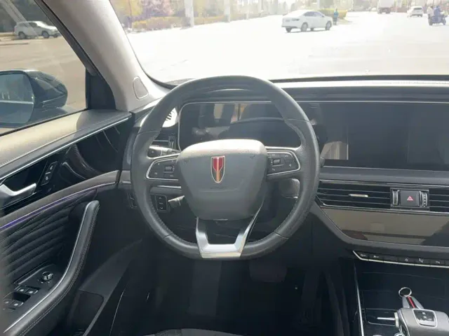 Hongqi HS5 — Фото автомобиля 6