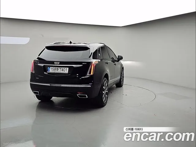 Cadillac XT5 — Фото автомобиля 3