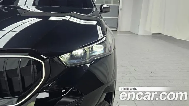 BMW 5-Series 5 серия (G60) 530i xDrive M Sport Pro Special Edition — Фото автомобиля 17