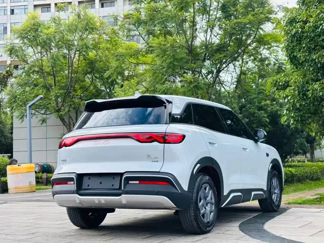 BYD Yuan UP — Фото автомобиля 22