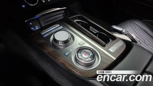 Genesis G80 Бензин 3.5 турбо AWD — Фото автомобиля 6