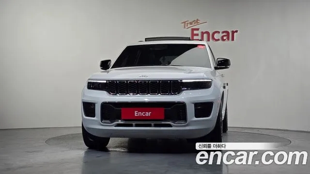 Jeep Cherokee Grand Cherokee(WL) 3.6 Overland — Фото автомобиля 3