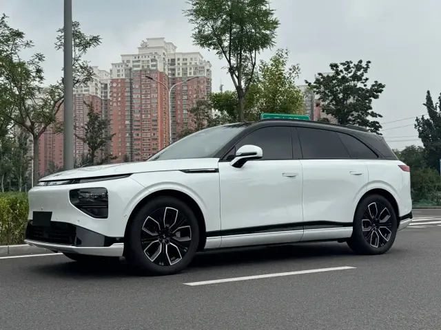 Xpeng G9 — Фото автомобиля 2