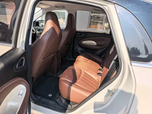 Wuling Bingo — Фото автомобиля 10