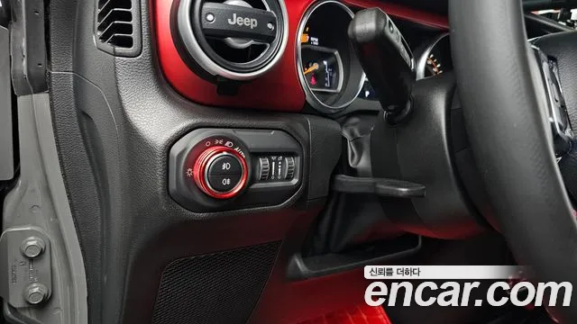 Jeep Wrangler JL — Фото автомобиля 26