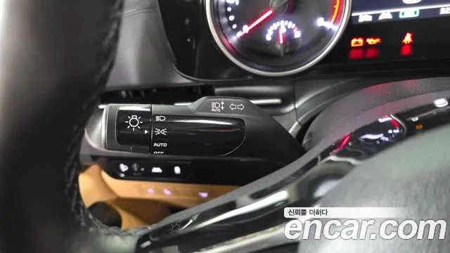 Kia Canival Carnival 4 поколение Дизель 11 мест Prestige — Фото автомобиля 27