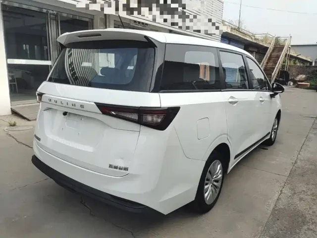 Wuling Motors Wuling Jiachen 2022 1.5L Manual Joy Elite — Фото автомобиля 6