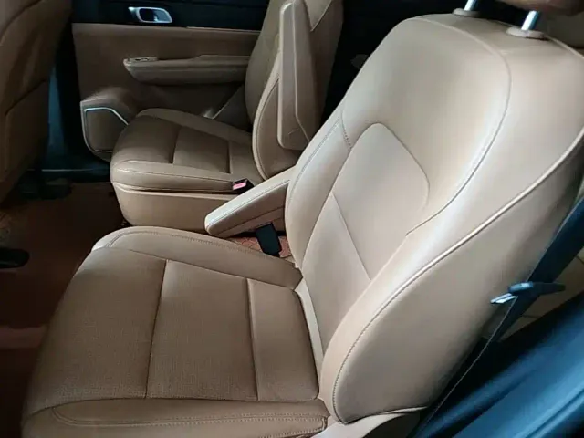 Li Auto ONE — Фото автомобиля 21