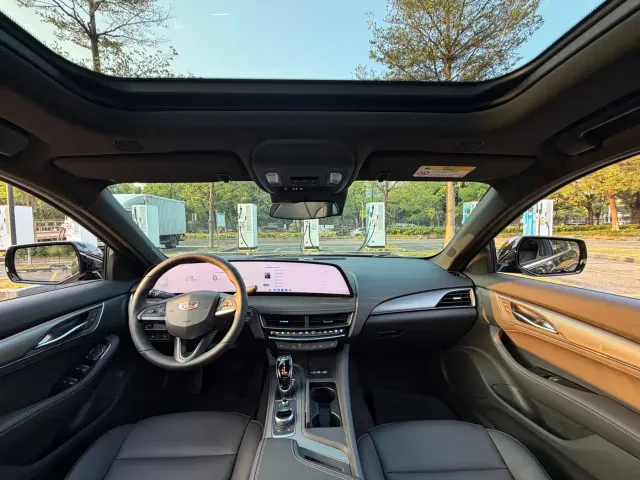Cadillac CT5 — Фото автомобиля 10