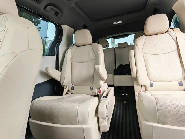 Toyota Granvia — Фото автомобиля 5