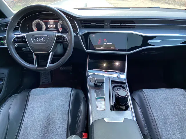 Audi A6L — Фото автомобиля 10