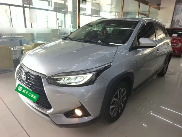 Фотография автомобиля — Toyota YARiS L Zhi Xuan