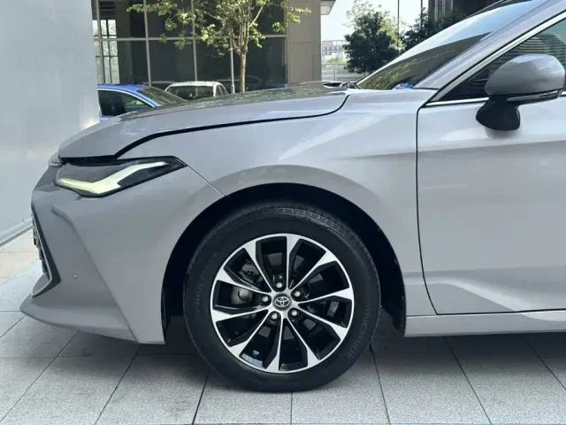 Toyota Avalon — Фото автомобиля 5