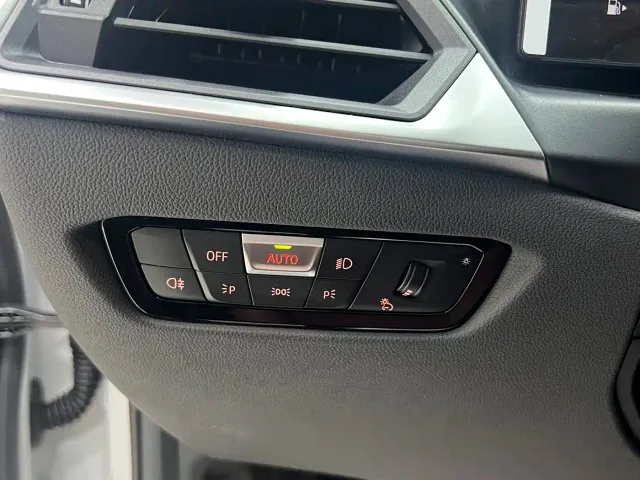 BMW 3 Series — Фото автомобиля 10