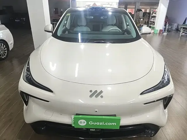 IM Motors LS6 — Фото автомобиля 2