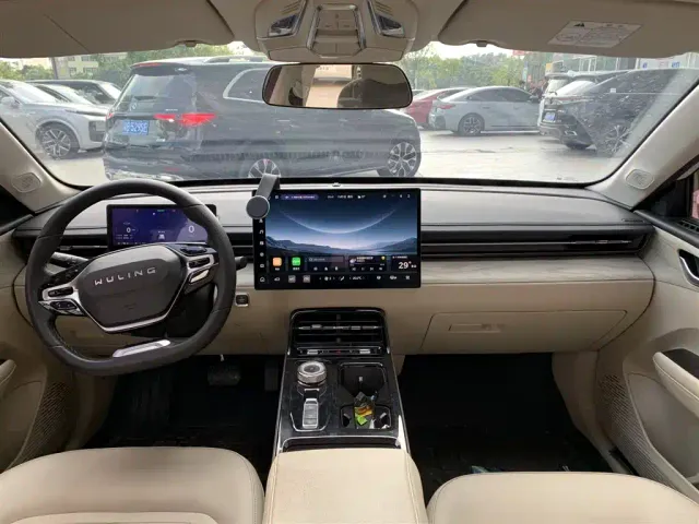 Wuling Starlight — Фото автомобиля 6