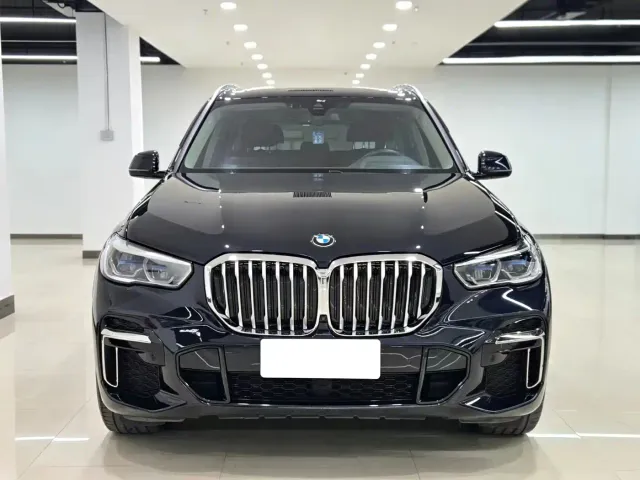 Фотография автомобиля — BMW X5