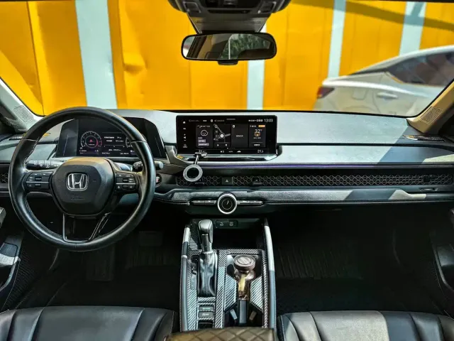 Honda Accord — Фото автомобиля 7