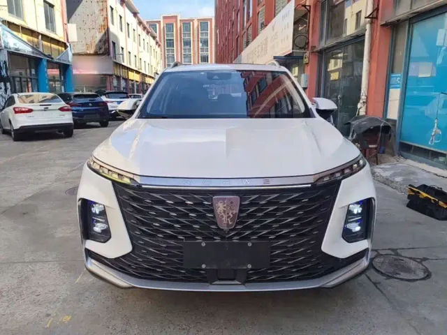 Roewe RX5 eMAX — Фото автомобиля 2