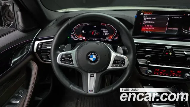 BMW 5-Series — Фото автомобиля 14