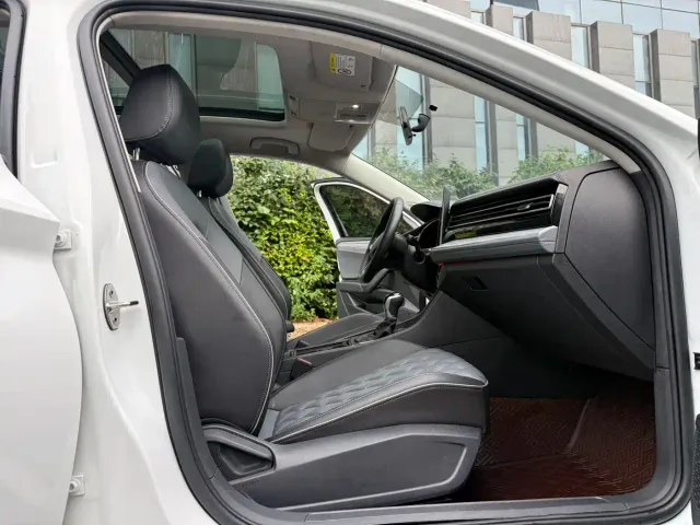 Volkswagen Sagitar — Фото автомобиля 15