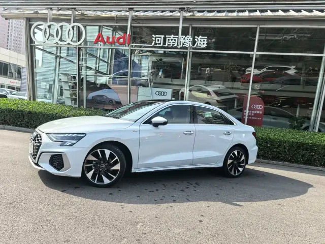 Фотография автомобиля — Audi A3