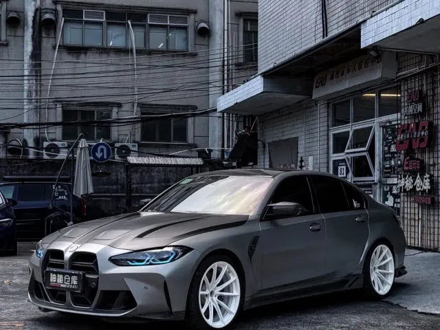 Фотография автомобиля — BMW M3