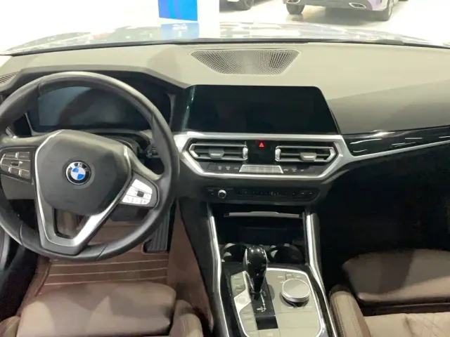 BMW 3 Series — Фото автомобиля 9