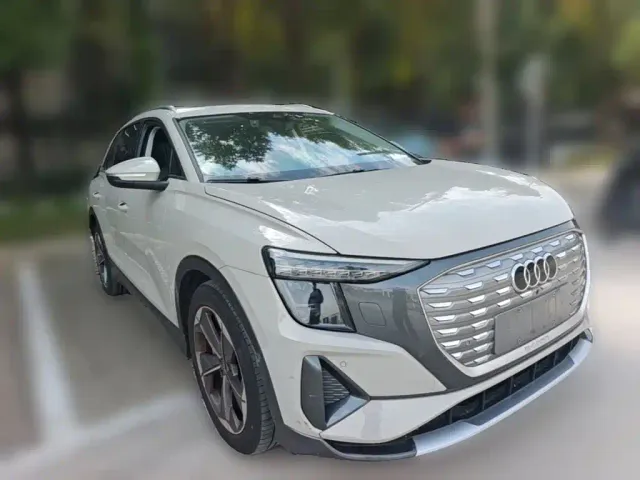 Audi Q5 e-tron — Фото автомобиля 5