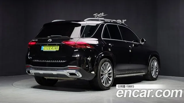 Mercedes-Benz GLE-Class — Фото автомобиля 2