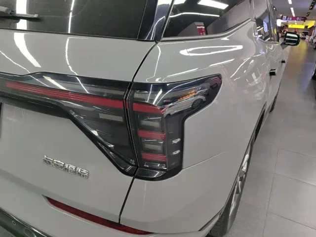 Ford Edge — Фото автомобиля 7