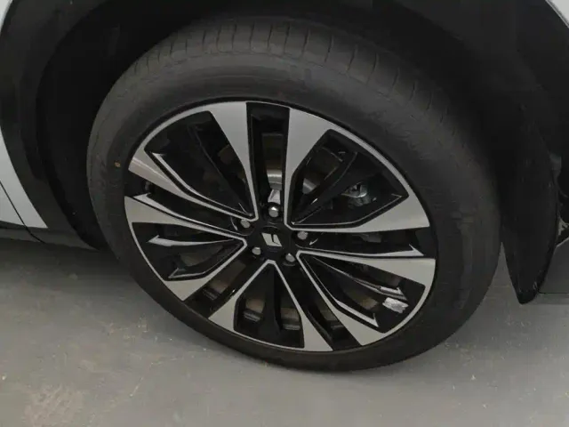Huajing Baojun S — Фото автомобиля 6