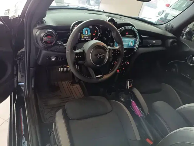 MINI Hatch — Фото автомобиля 9