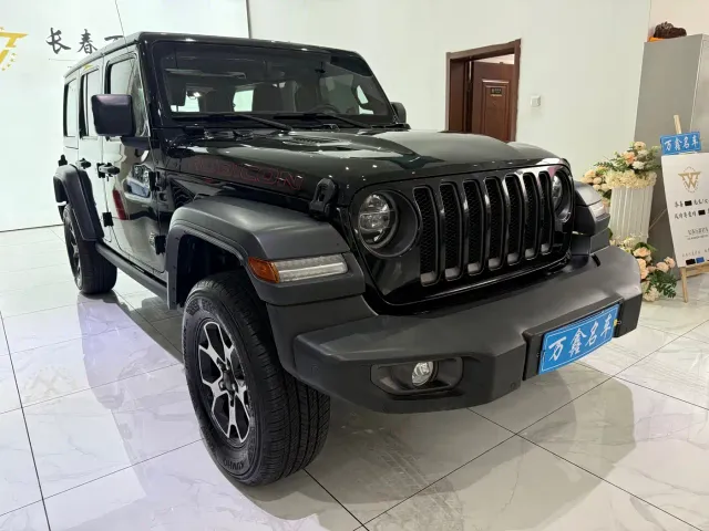 Jeep Wrangler — Фото автомобиля 3