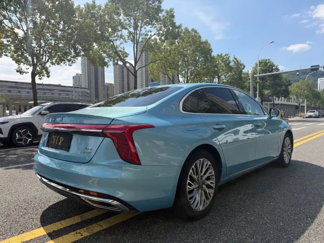 Hongqi H5 — Фото автомобиля 4