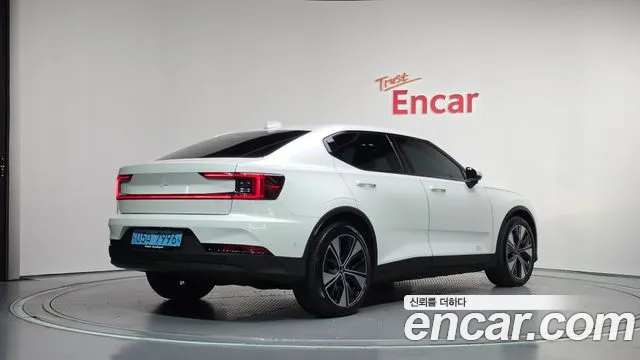 Polestar 2 — Фото автомобиля 2