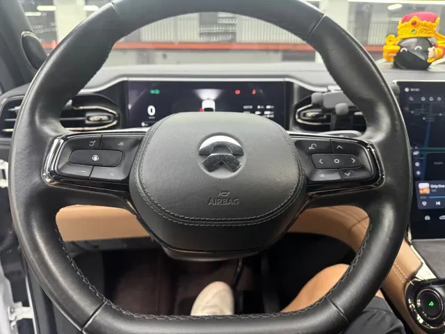 Nio ES8 — Фото автомобиля 5