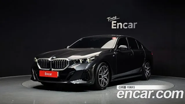 Фотография автомобиля — BMW 5-Series