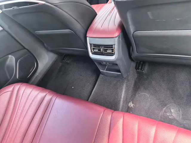 Hongqi H5 — Фото автомобиля 8