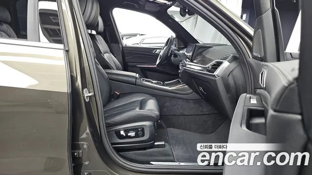 BMW X7 — Фото автомобиля 11