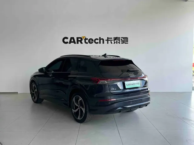 Audi Q4 e-tron — Фото автомобиля 4