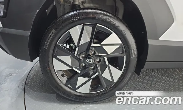 Hyundai Kona SX2 — Фото автомобиля 5