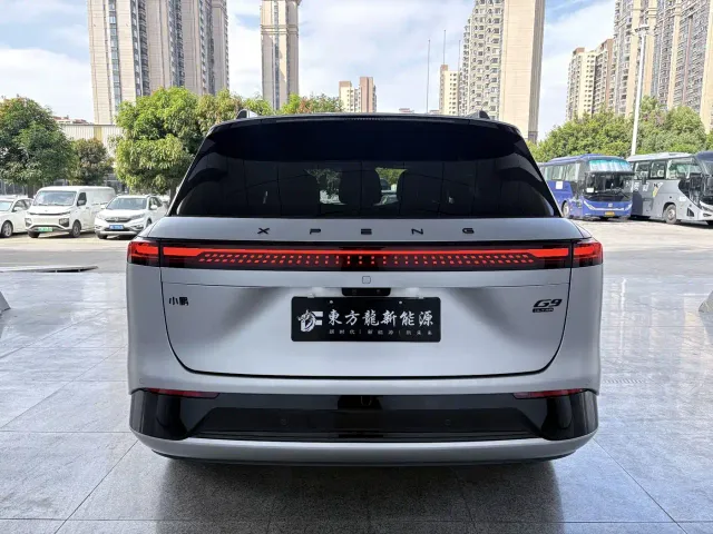 Xpeng G9 — Фото автомобиля 8