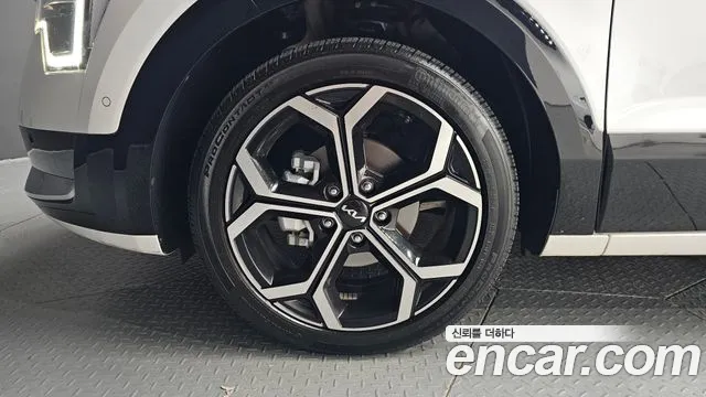 Kia Niro The All New Niro Signature — Фото автомобиля 5