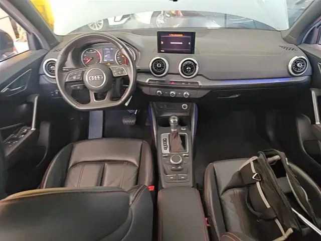 Audi Q2L — Фото автомобиля 9