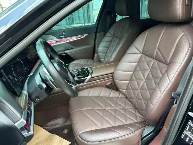 BMW 7 Series — Фото автомобиля 7
