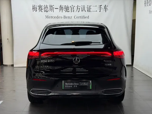 Mercedes-Benz EQE SUV — Фото автомобиля 4