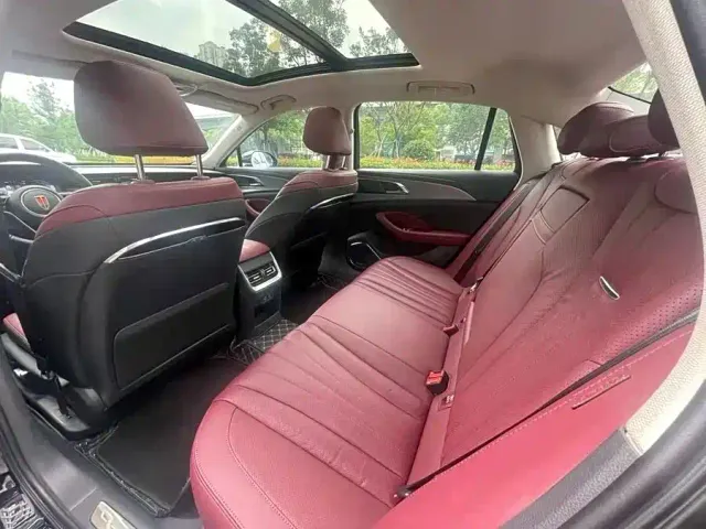 Hongqi H5 — Фото автомобиля 11