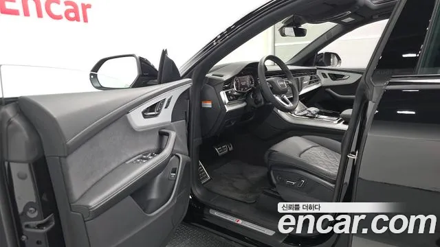 Audi Q8 55 TFSI quattro Premium — Фото автомобиля 10