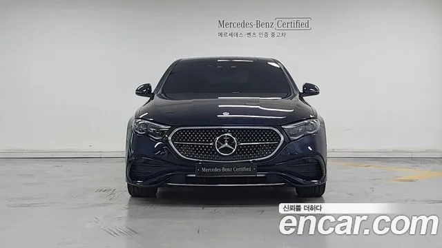 Mercedes-Benz E-Class — Фото автомобиля 3